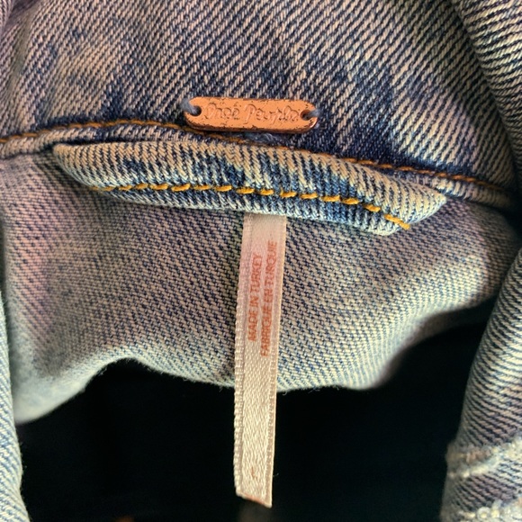 Free People Distressed Denim Jacket L - Picture 4 of 4